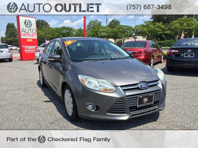 Pre Owned 2012 Ford Focus Se Fwd 4d Sedan